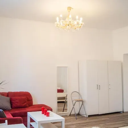 Spacious Shared Apartment Schoenbrunn Vienna Exterior photo