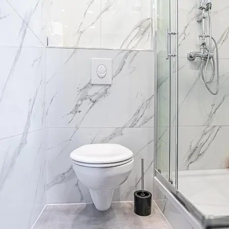 Spacious Shared Apartment Schoenbrunn Vienna Exterior photo