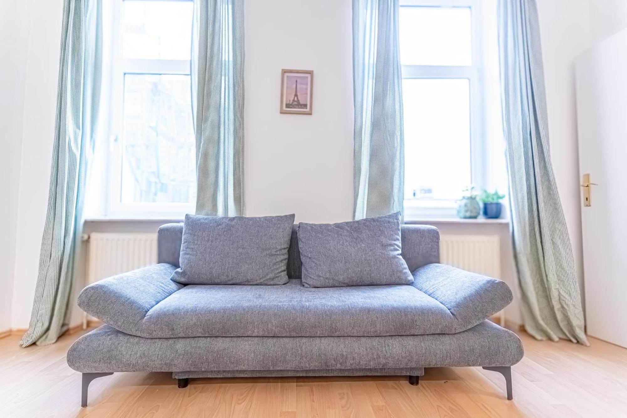 Spacious Shared Schoenbrunn Apartment
