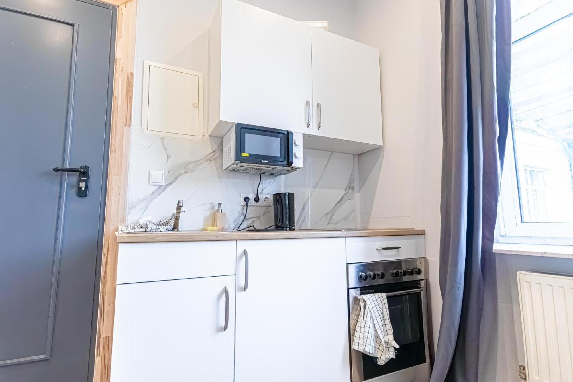 Apartment Spacious Shared Schoenbrunn