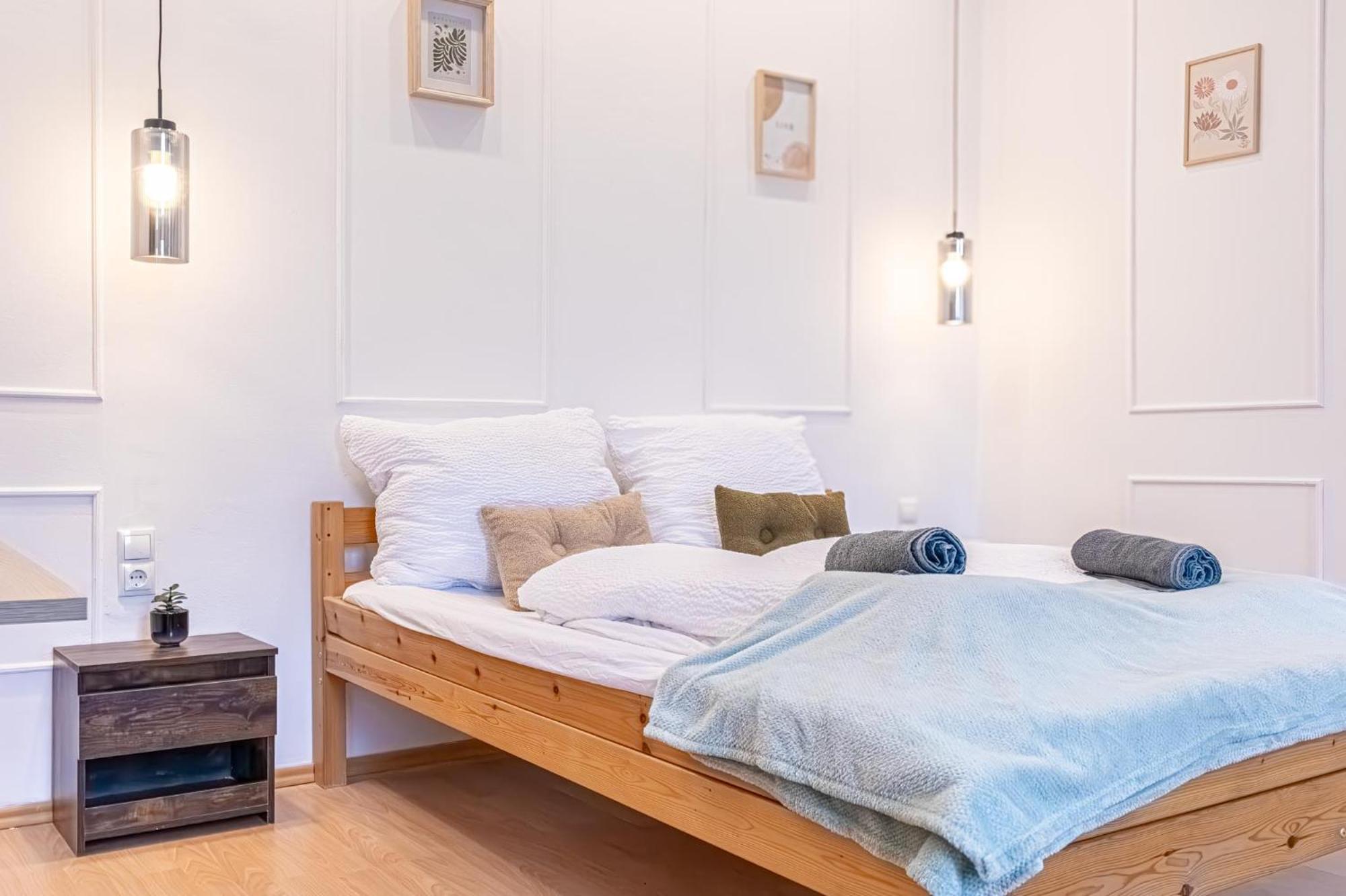 Spacious Shared Schoenbrunn Apartment *